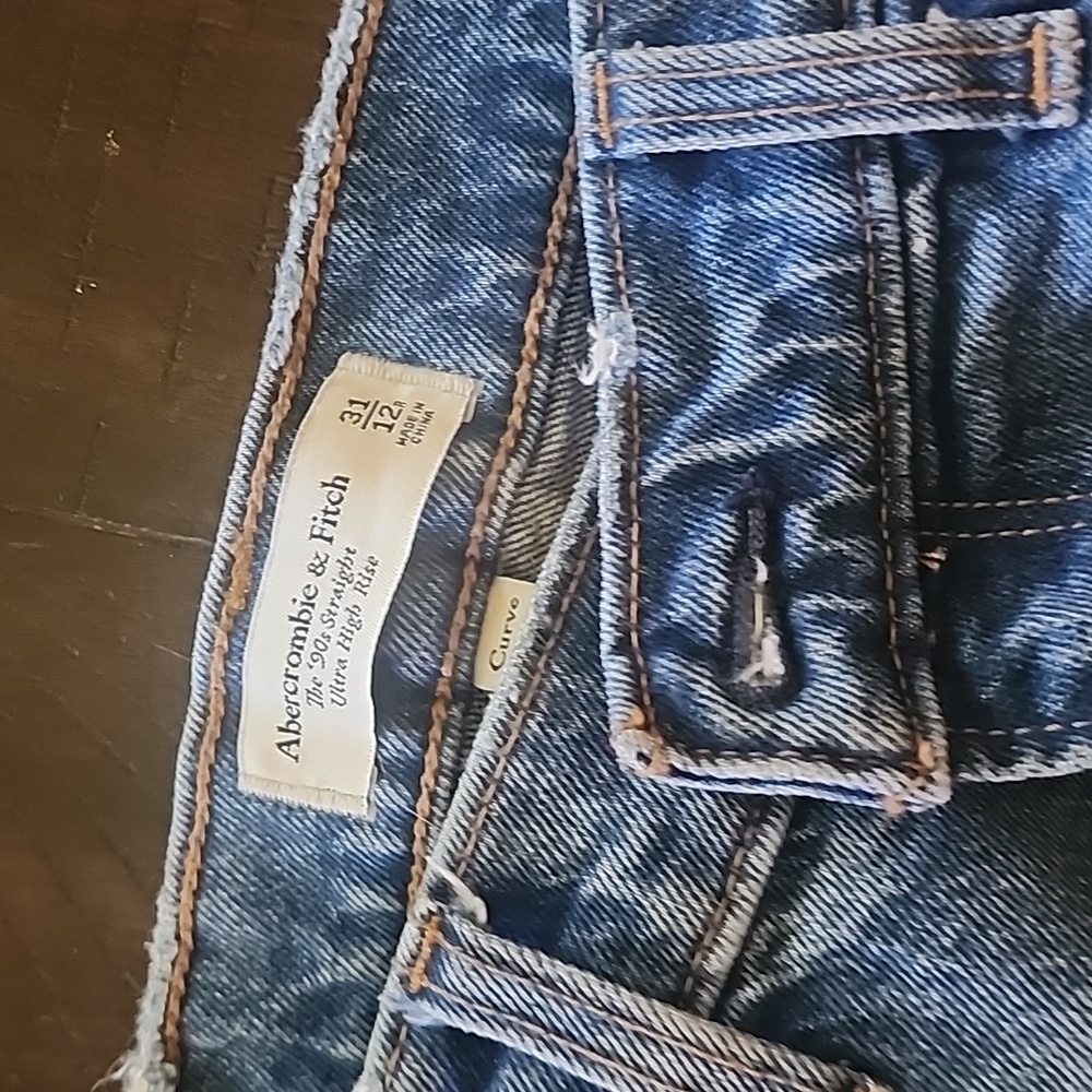 Abercrombie & Fitch 90's Straight Ultra High Rise Jeans